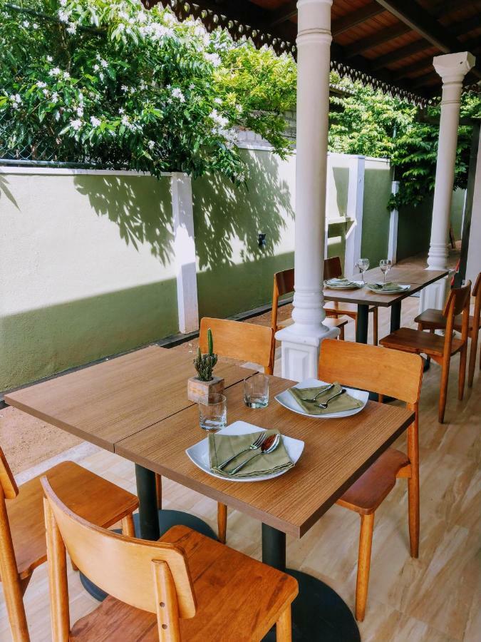 The Kaktus House At Airport Hostel Katunayake Exterior photo