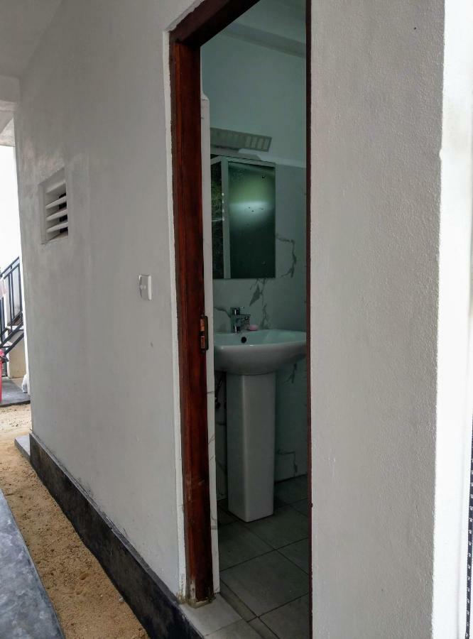 The Kaktus House At Airport Hostel Katunayake Exterior photo
