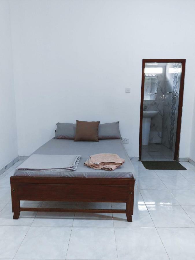 The Kaktus House At Airport Hostel Katunayake Exterior photo