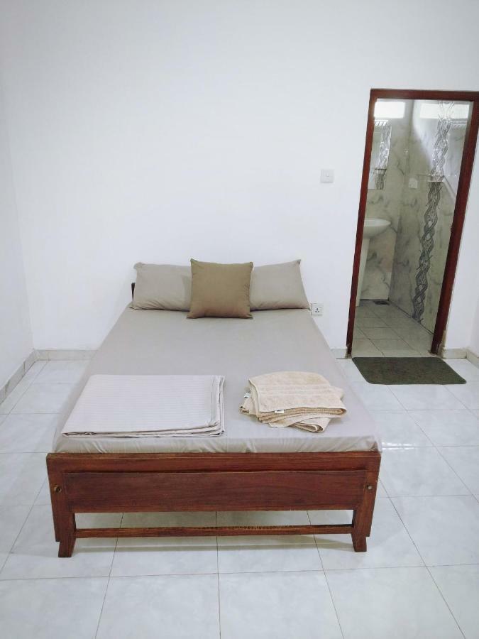 The Kaktus House At Airport Hostel Katunayake Exterior photo